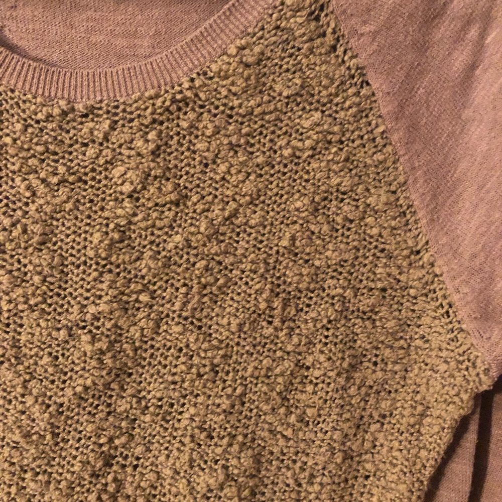 Cute lightweight sweater - Picture 2 of 2